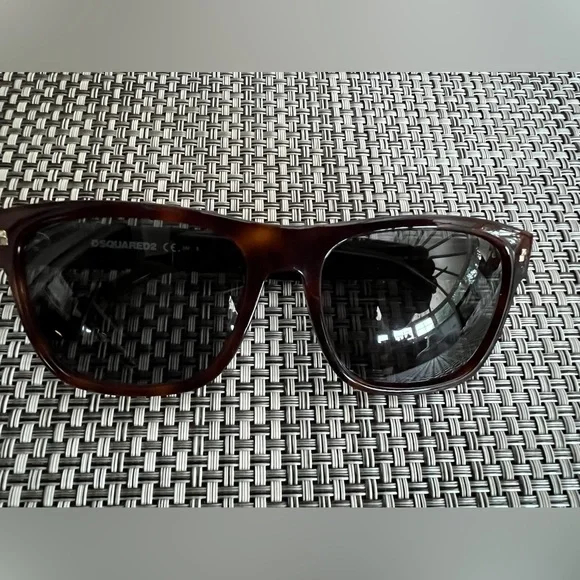 New Men's Awesome DSQUARED2 Brown Sunglasses 🕶️